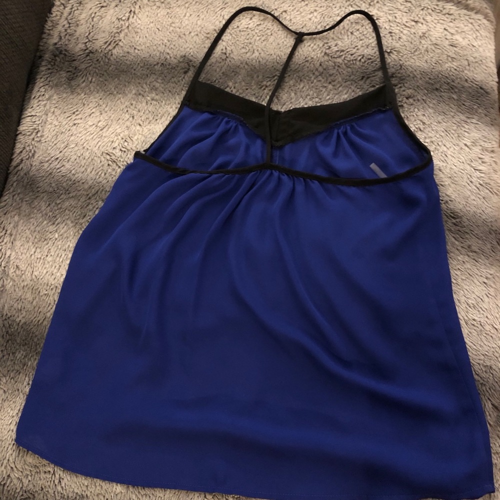 blouse - Picture 2 of 2